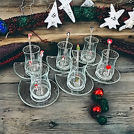 El Yapımı Noel Temalı  Cam 6 Kişilik Çay Takımı Seti 18 Parça Çay Tabaklı Ve Çay Kaşığı